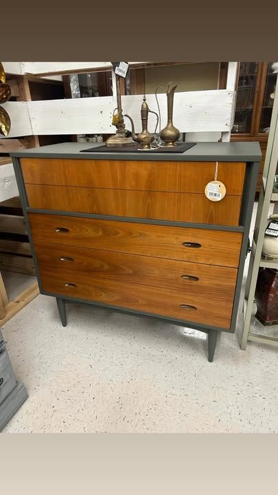 Everyday Vintage 3 Strands Vintage Antique Mall